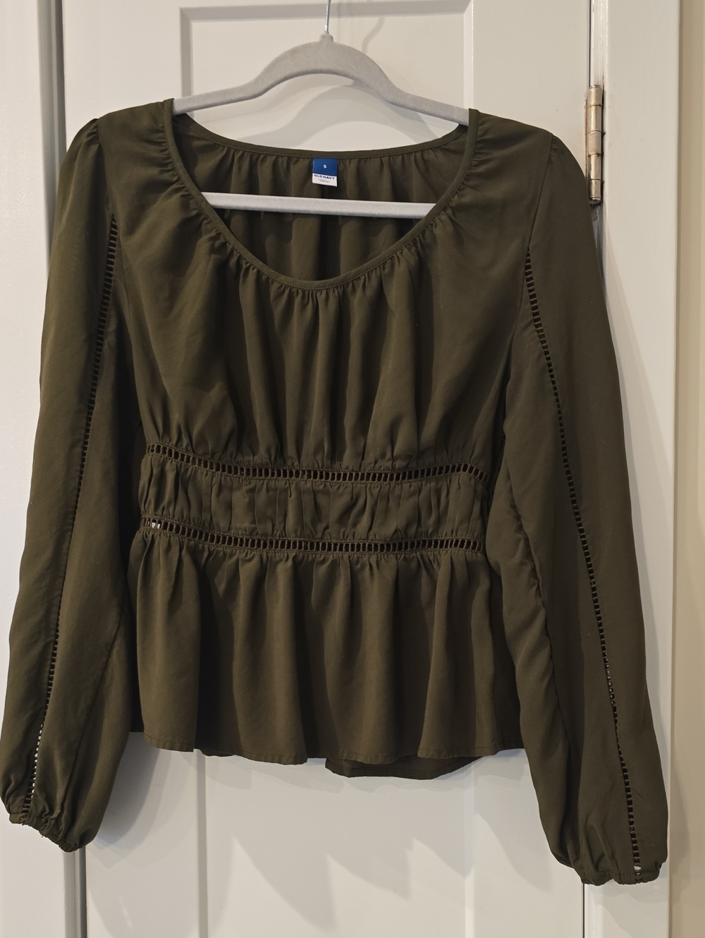 Old Navy Long-Sleeve Peasant Top